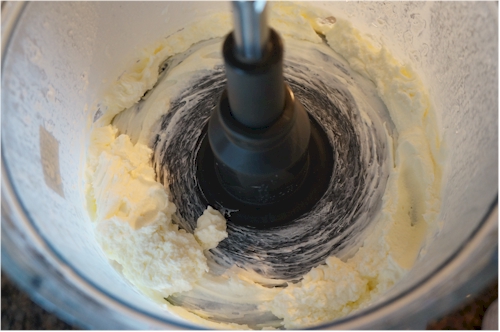 The emulsifying attachment didn't do a good job whipping cream.